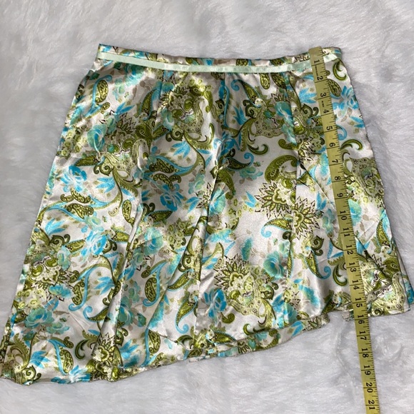 La Petite Francaise Asymmetrical Skirt - Picture 11 of 12